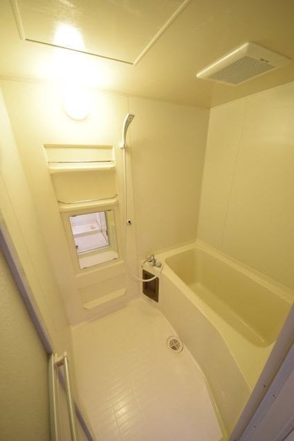 バス・シャワールーム　※同建物　同タイプ間取り設備施工例