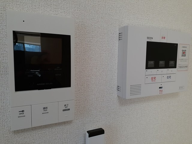 セキュリティ　安心のモニター付きインターホンです♪