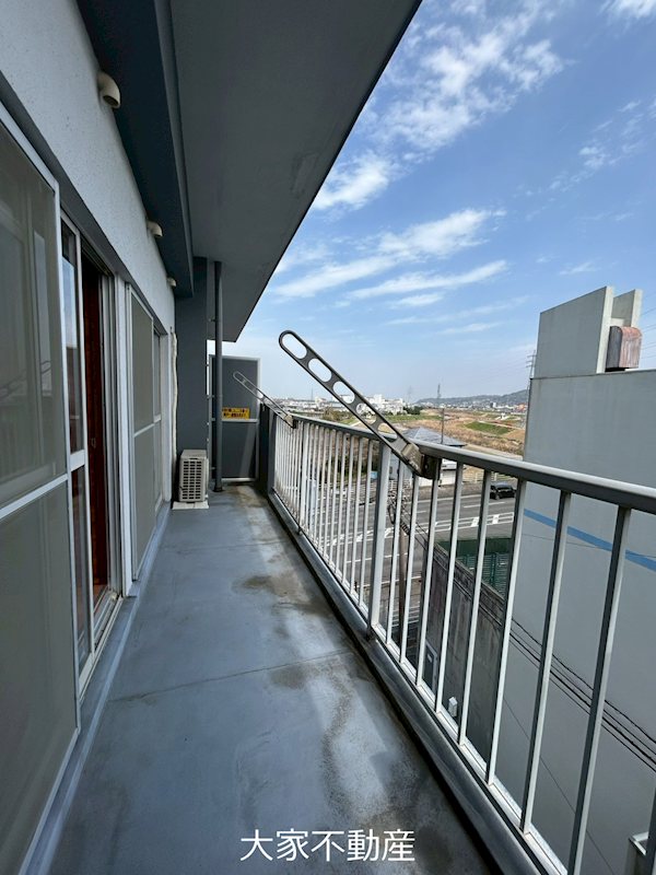 バルコニー　※入居中につきイメージ。