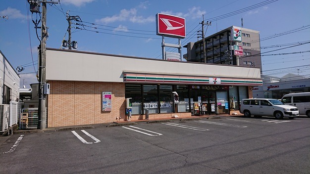 コンビニ　セブンイレブン 諫早幸町店（コンビニ）まで556m