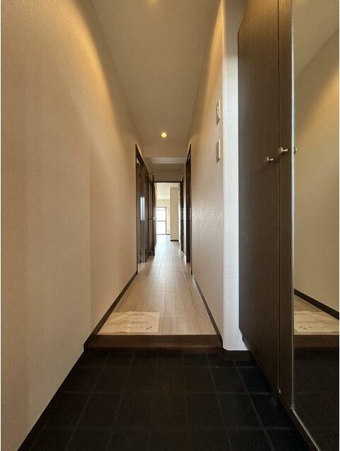 玄関　ゆったりとした玄関スペースです♪