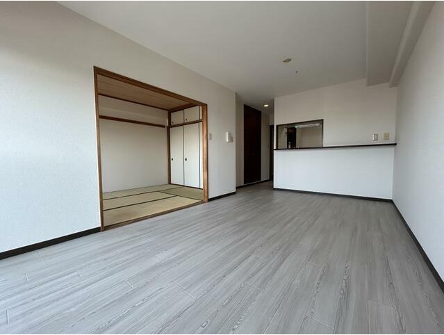 居室・リビング　開放感のあるゆったりとしたお部屋です♪