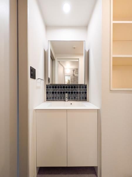 洗面設備　コンパクトで使いやすい洗面所