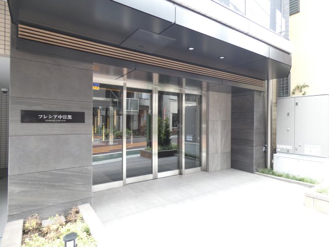 エントランス　エントランス