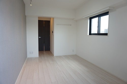 居室・リビング　内観1