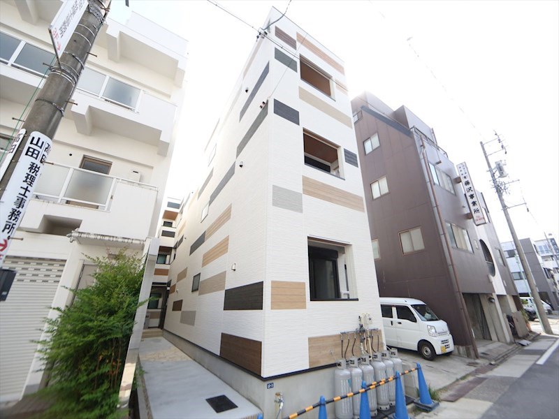 建物外観　外観　オートロック付　宅配ＢＯＸ　インターネット無料