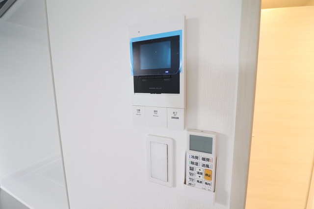 セキュリティ　モニター付きインターホン