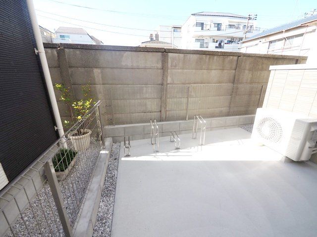 駐車場　バルコニー