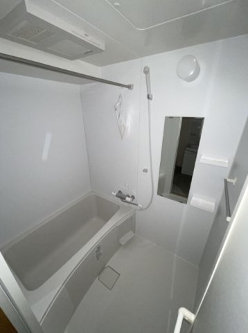 バス・シャワールーム　清潔感のある浴室です！