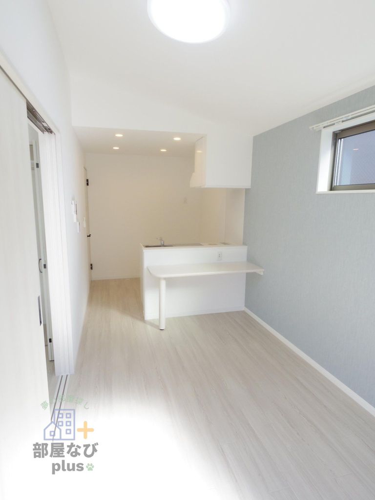 居室・リビング　※他号室写真です