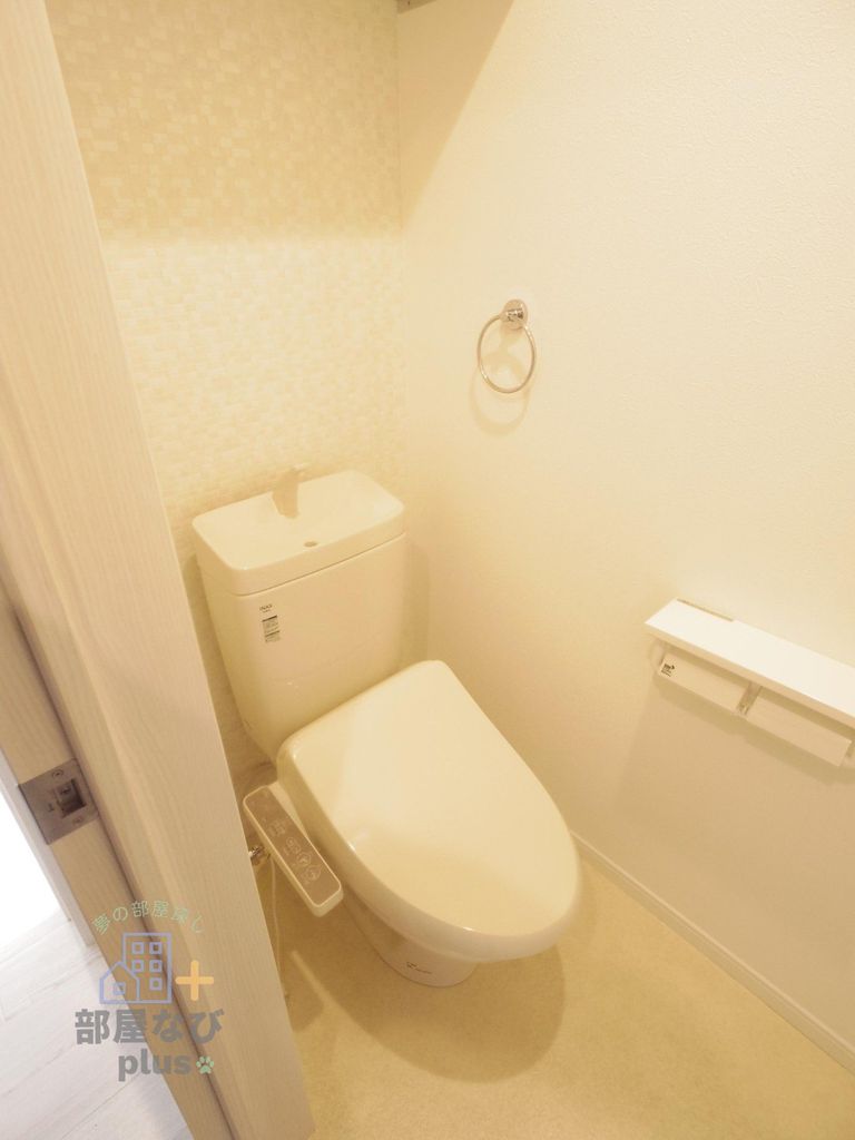 トイレ　※他号室写真です