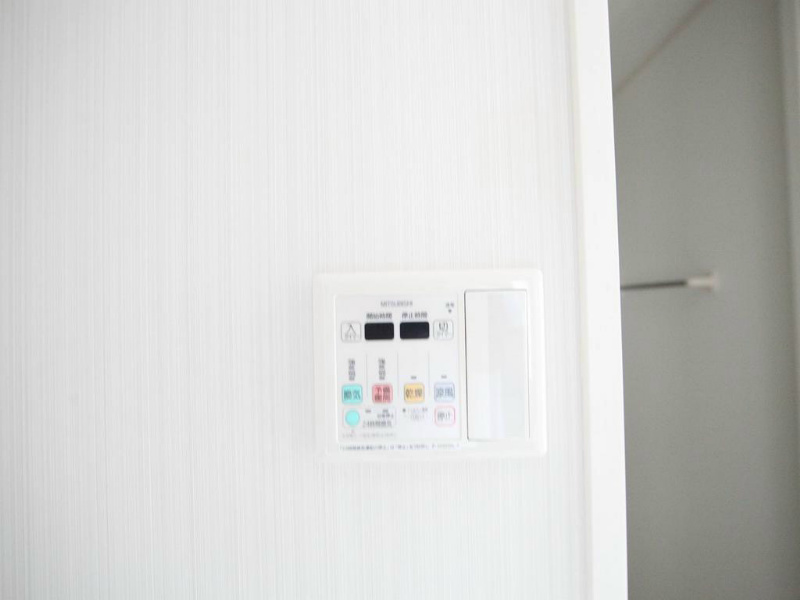 その他設備　浴室暖房乾燥機付バスルーム