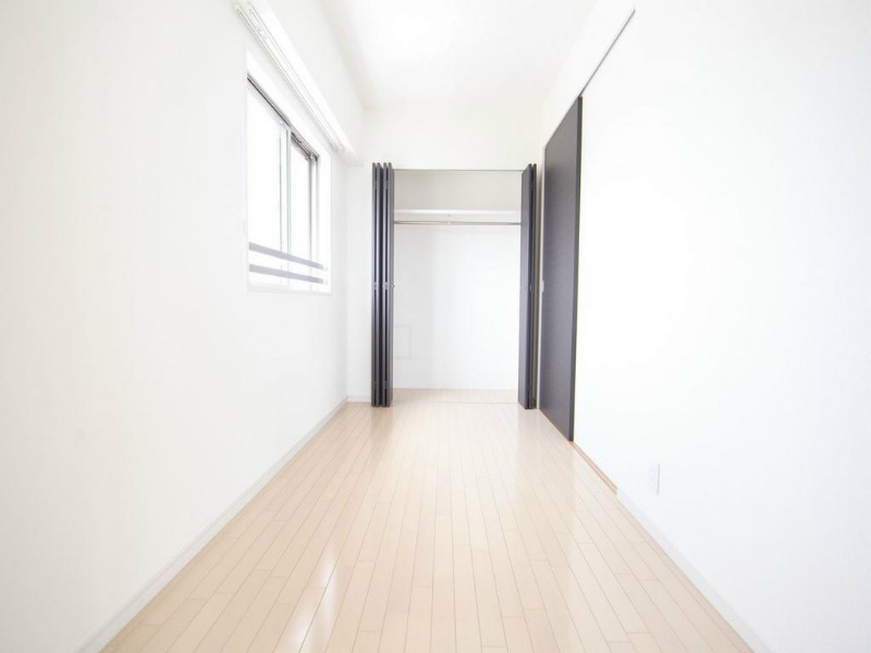 その他部屋・スペース　洋室3.6帖　収納充実　窓付（換気良好）