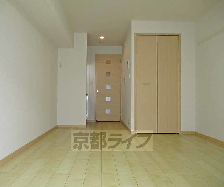 居室・リビング　明るい色合いで、とてもキレイです！