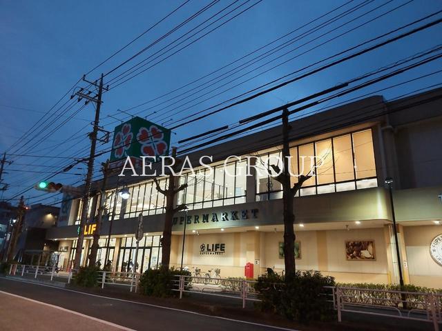 スーパー　ライフ青葉しらとり台店（スーパー）まで568m