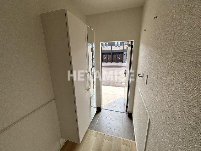 玄関　※室内画像は別号室のもの