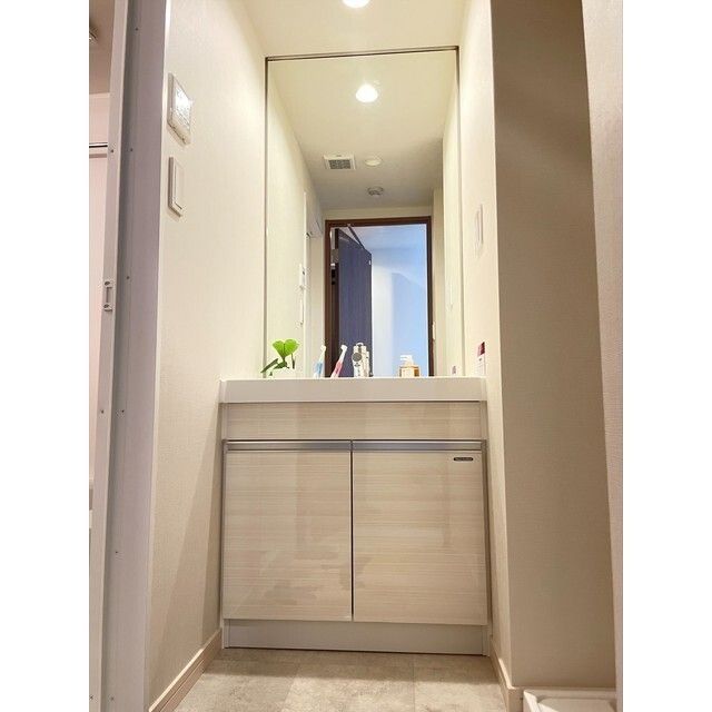 洗面設備　※家具・調度品等は実際の賃貸住居には含まれません