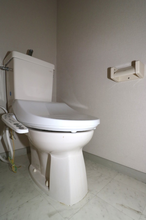 トイレ　トイレ