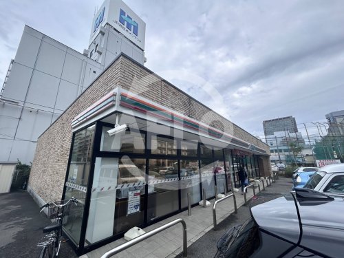 コンビニ　セブンイレブン 大阪宮原4丁目店（コンビニ）まで50m