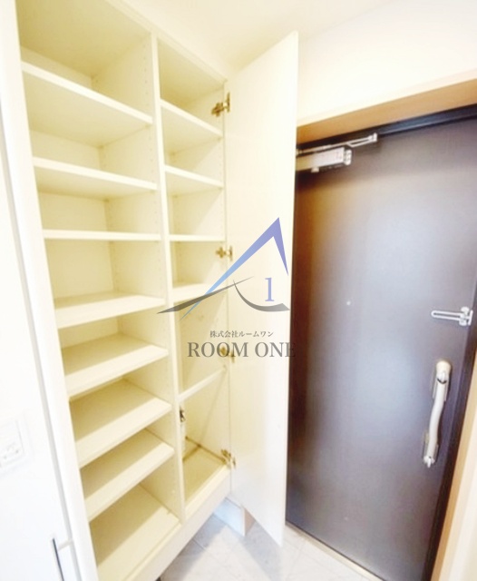 玄関　玄関です。