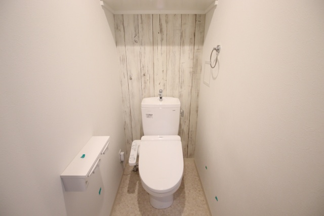 トイレ　※別室の参考写真の為、現況優先です。
