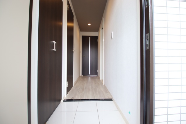 玄関　※別室の参考写真の為、現況優先です。