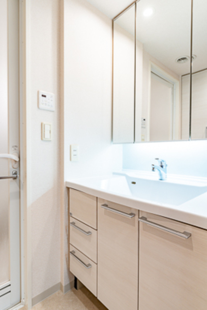 洗面設備　※写真は同タイプ住戸です。