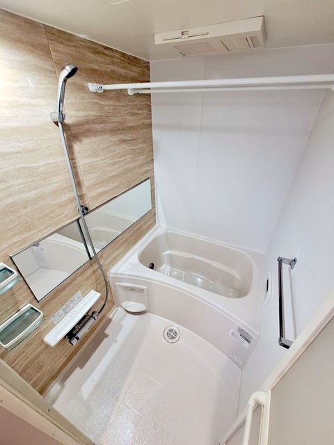 バス・シャワールーム　追い焚き・浴室乾燥付きバスルーム