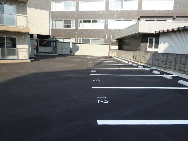 駐車場　駐車場