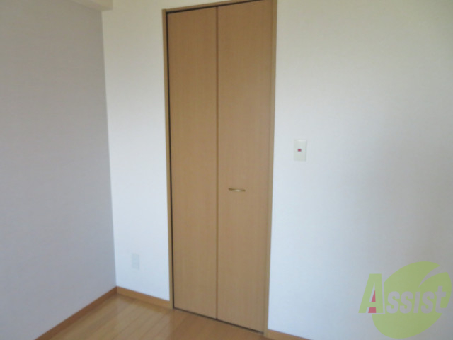 収納　寝室にあったクローゼット。荷物がたくさんあっても大丈夫。