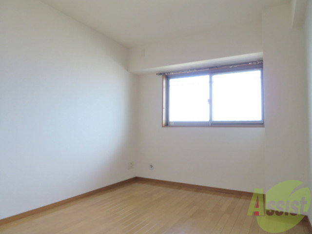 その他部屋・スペース　６．８帖の洋室です。シンプルで落ち着きのあるお部屋です。