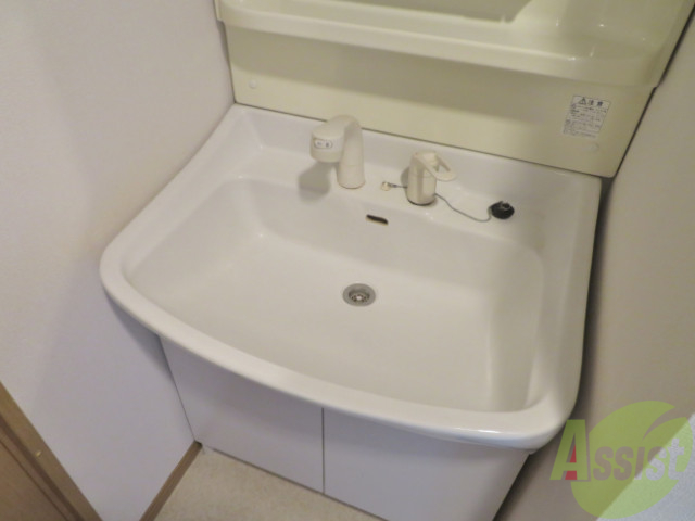 洗面設備　シャンプードレッサー。身支度はここでばっちり。