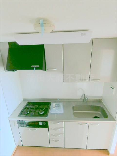 キッチン　3口ガスグリル付システムキッチン