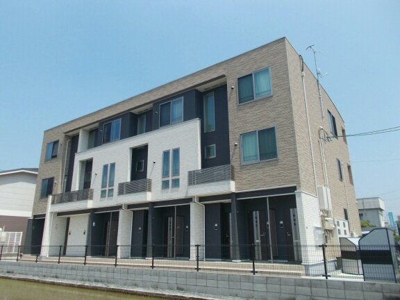 建物外観　落ち着いた雰囲気の外観です