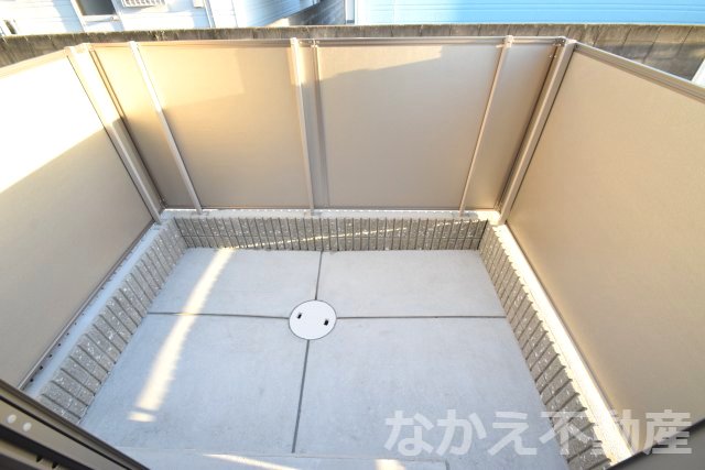 バルコニー　お洗濯にも便利なバルコニー付き