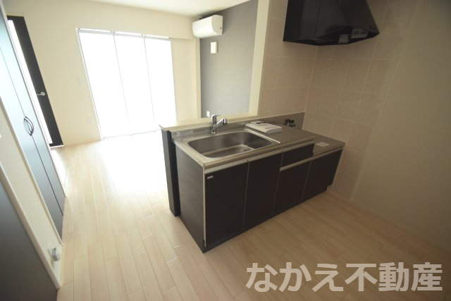 居室・リビング　こちらの居間で趣味の時間をお楽しみください