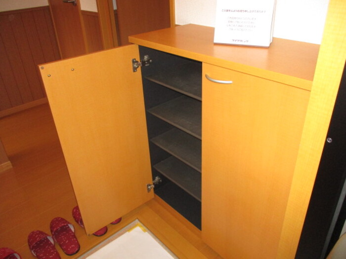 玄関　シューズボックス