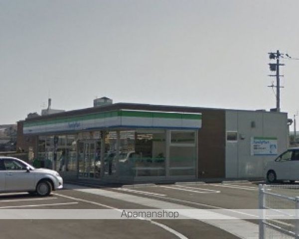 コンビニ　ファミリーマート香南町由佐店（コンビニ）まで112m