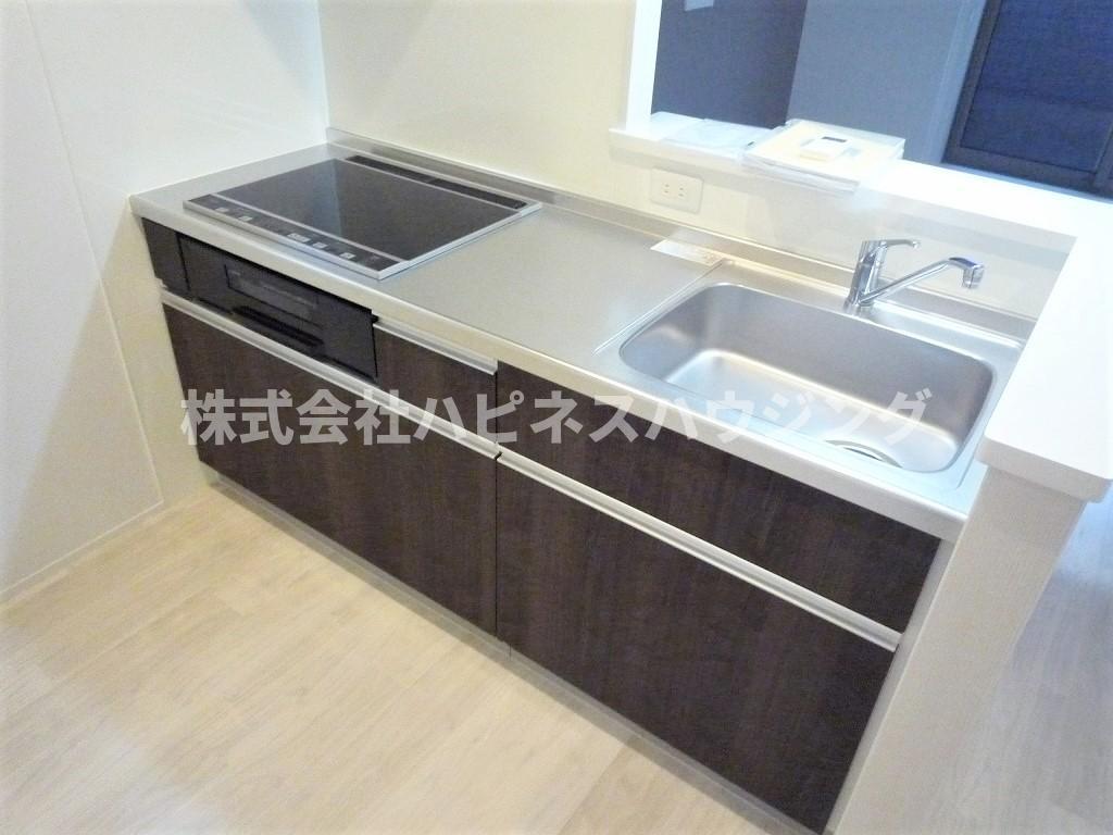 キッチン　コンパクトなキッチンで掃除もラクラク