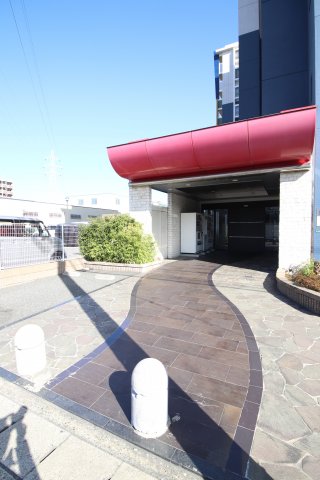 エントランス　清潔なエントランスです