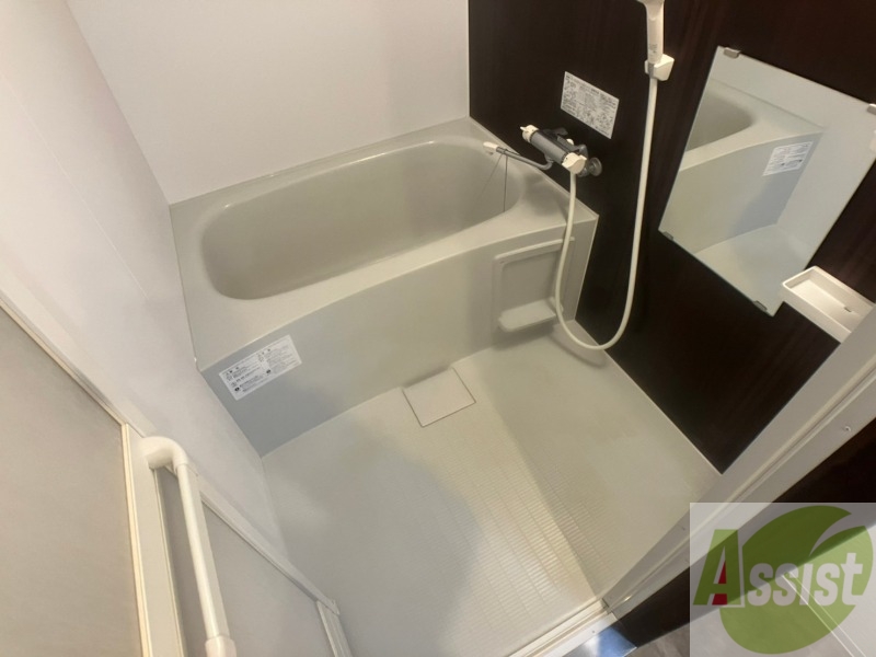 バス・シャワールーム　お風呂です。ゆっくりお風呂につかるのも体に良いですね～