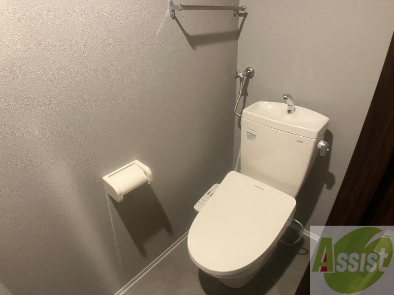 トイレ　ウォシュレット機能がついたトイレ。安心して使用できますね。