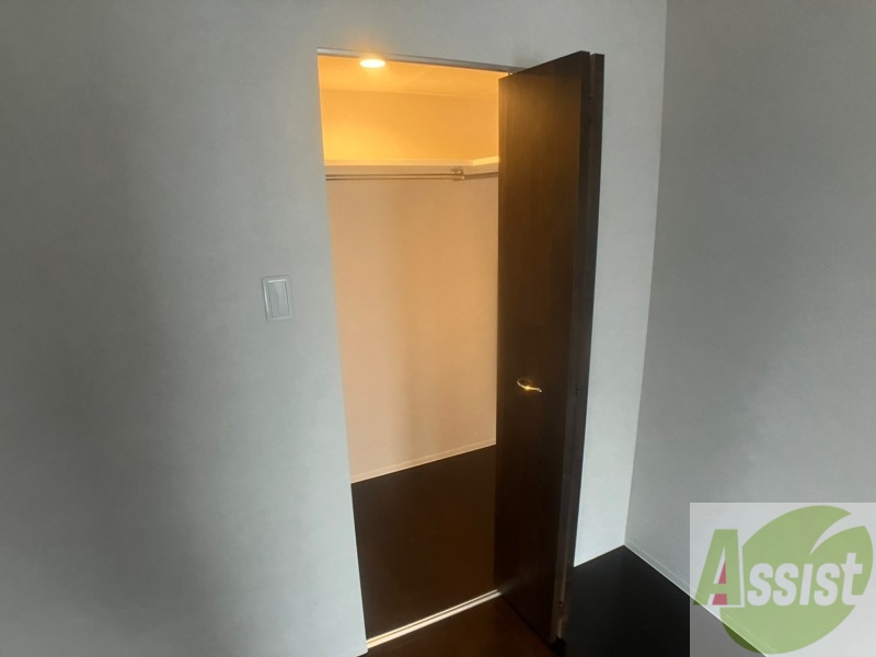 収納　４．８帖の洋室です。家具の配置もしやすそうですね！