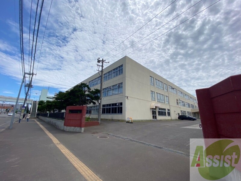 小学校　札幌市立新琴似小学校（小学校）まで1262m