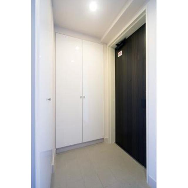 玄関　※写真は同タイプ住戸です。