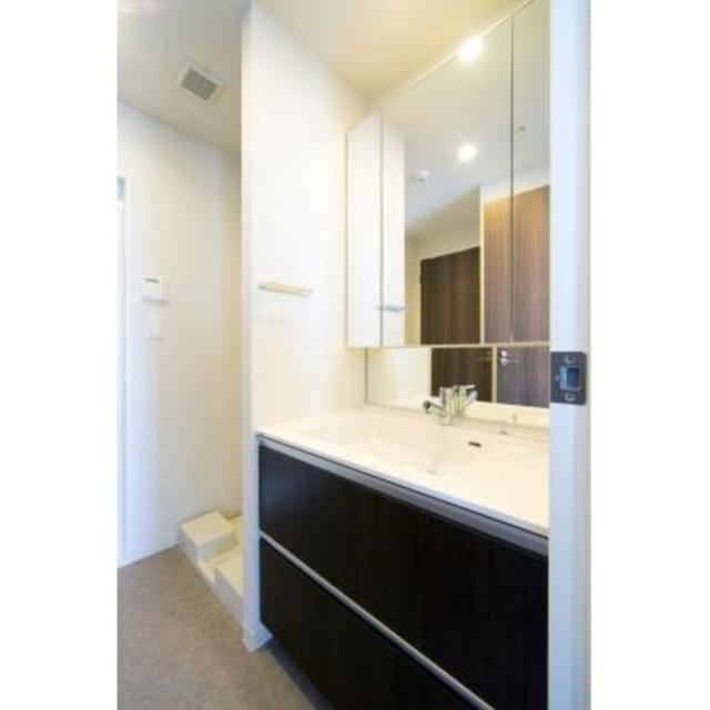 洗面設備　※写真は同タイプ住戸です。