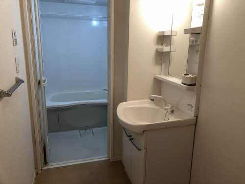 洗面設備　忙しい朝には欠かせない洗面所です