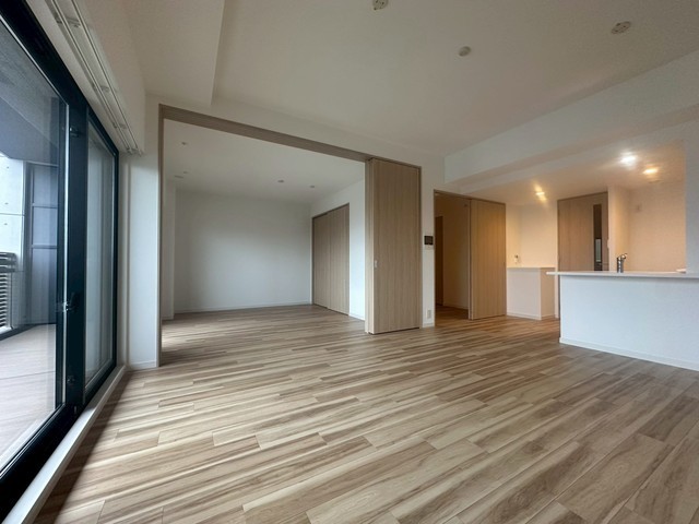 居室・リビング　別号室の写真です