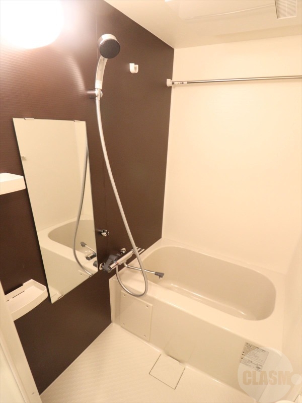 バス・シャワールーム　浴室乾燥機付きバスルーム