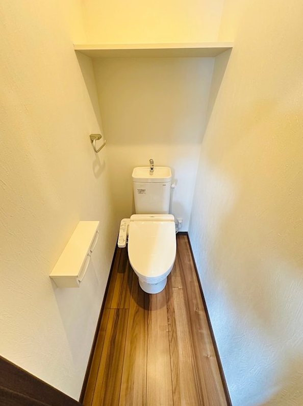 トイレ　綺麗なトイレです！収納もばっちり♪